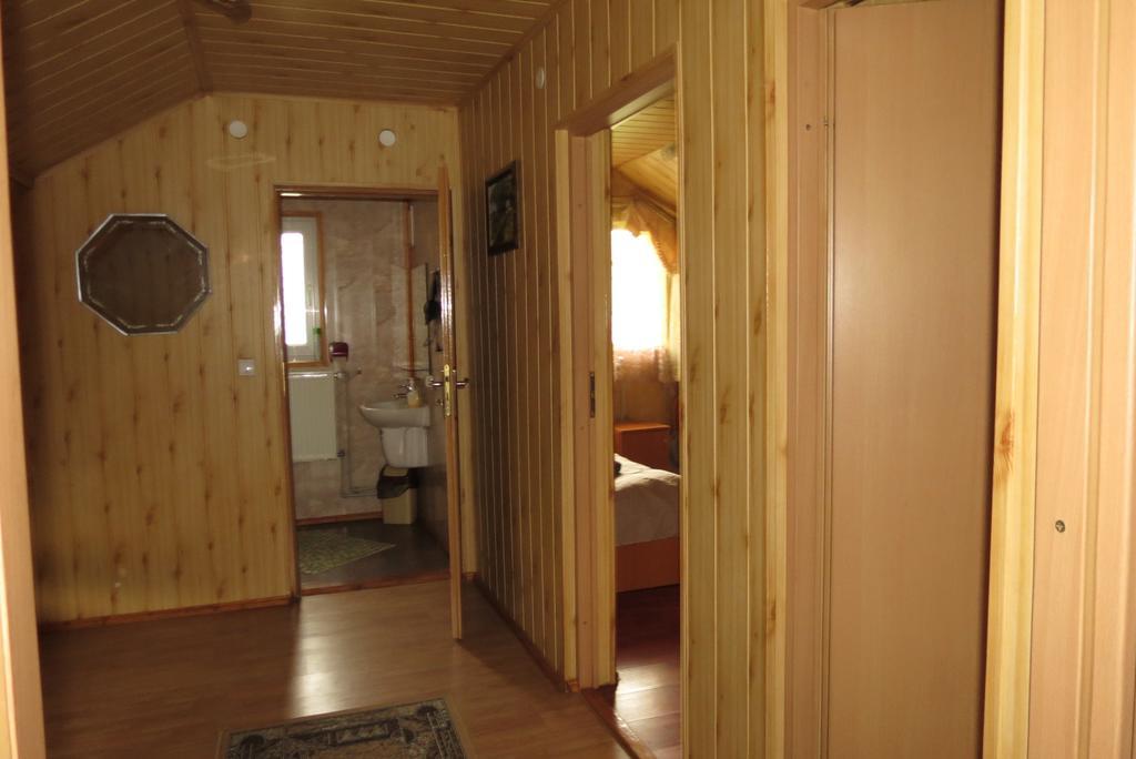 Bilyy Kamin Guest House Tatariv Kültér fotó