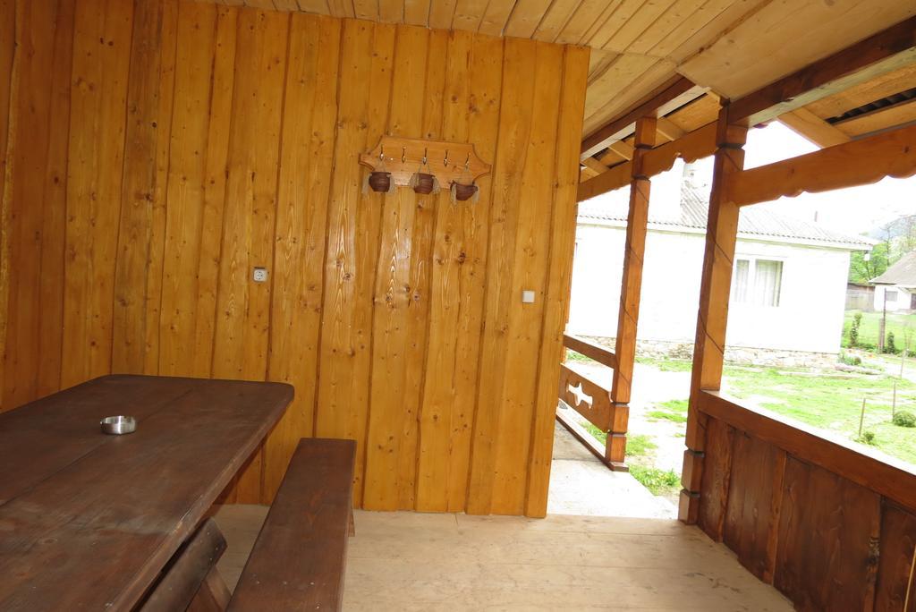 Bilyy Kamin Guest House Tatariv Kültér fotó