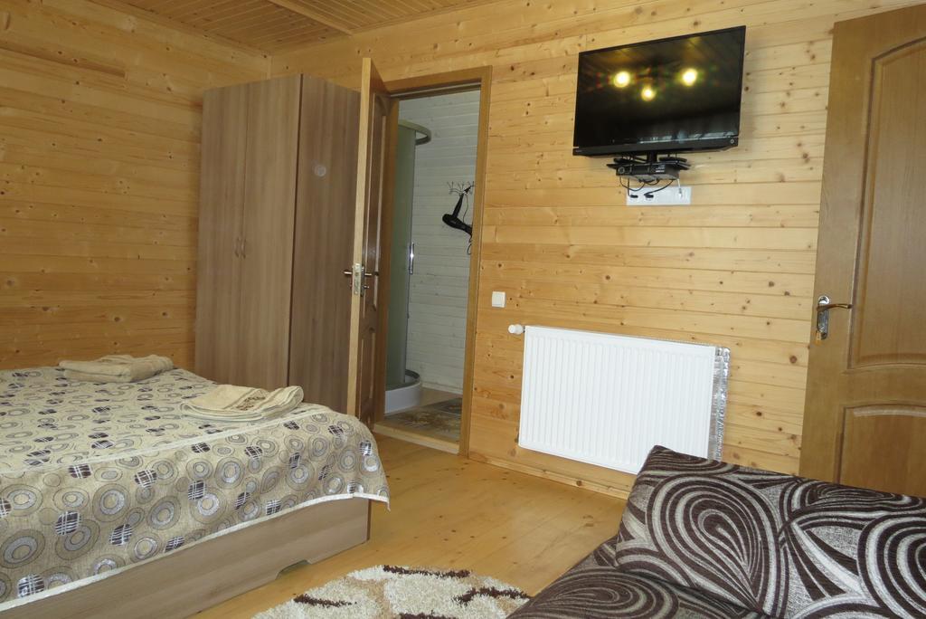 Bilyy Kamin Guest House Tatariv Kültér fotó