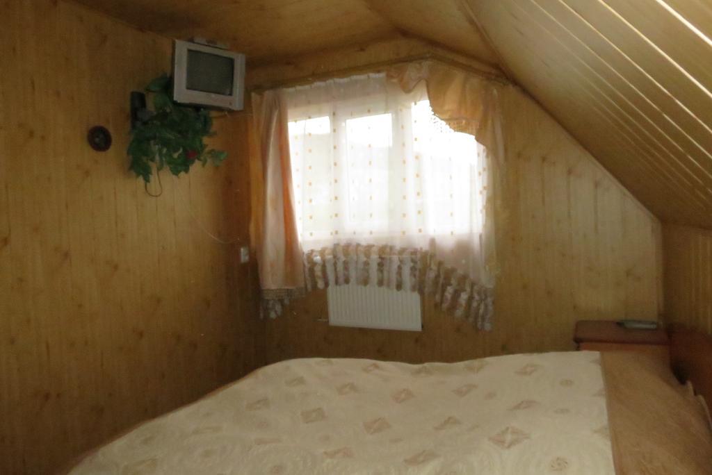 Bilyy Kamin Guest House Tatariv Szoba fotó