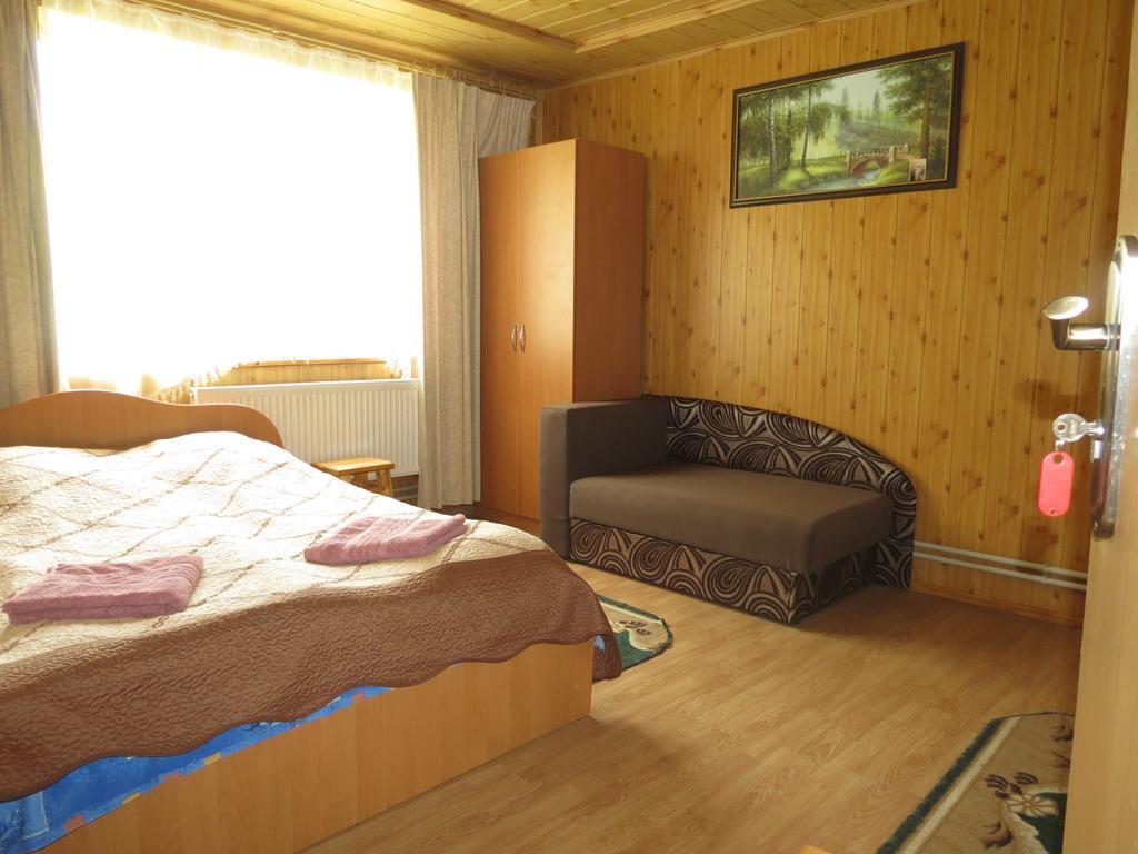 Bilyy Kamin Guest House Tatariv Kültér fotó